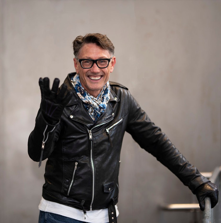 Author Hans M. Hirschi photographed by Alina Oswald.