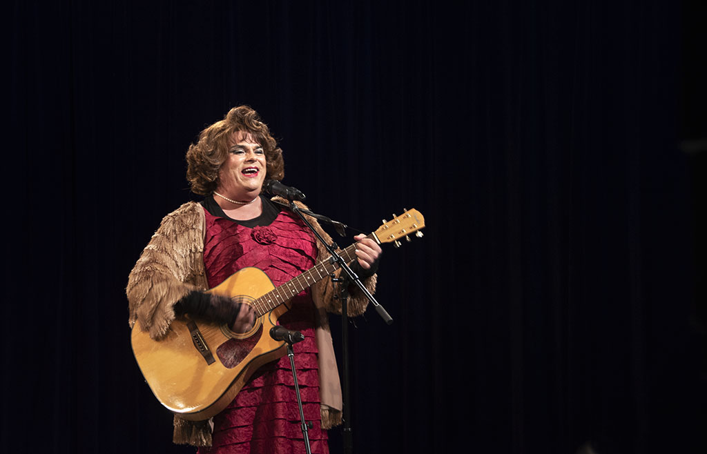 Rev. Yolanda performing on Ron B's show, No Boundaries Up Close and Personal, at MNN in NYC. Photo by ALina Oswald.