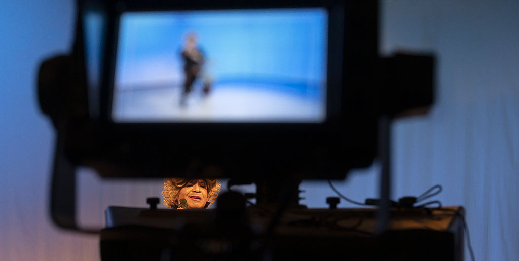 No Boundaries: On the Set of Ron B’s&nbsp;Show