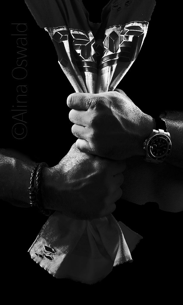 Rage. Hand portraits in black and white. ©Alina Oswald.