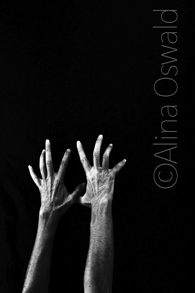 Holding on to Hope. ©Alina Oswald.