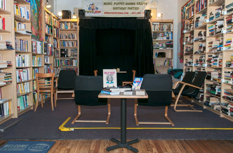 Symposia bookstore. Hoboken, NJ. @2015 by Alina Oswald.