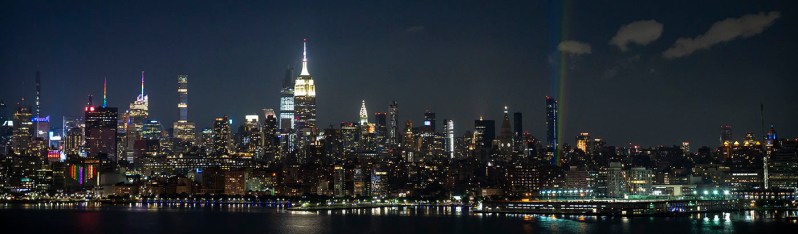 NYC Pride Month 2020: rainbow beam, rainbow heart. Photo ©Alina Oswald.