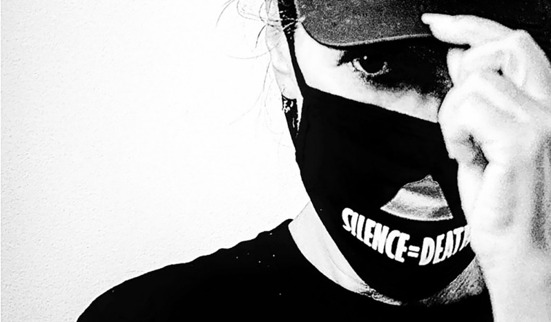 Selfie with my Silence = Death Covid-19 mask and t-shirt. ©Alina Oswald.