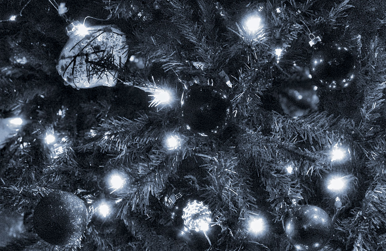 Covid-19 Christmas Tree decorations. Holiday season 2020. #iphoneography ©Alina Oswald.