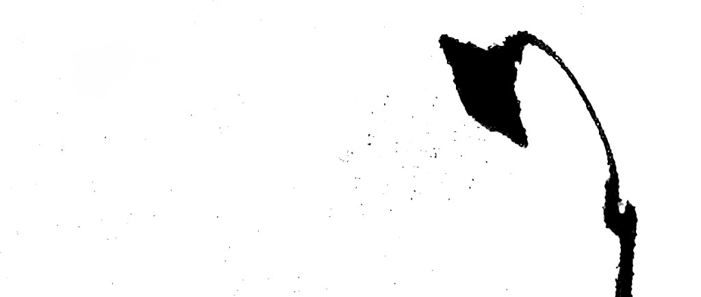 Street lamp. Examples of minimalist photography by Alina Oswald.