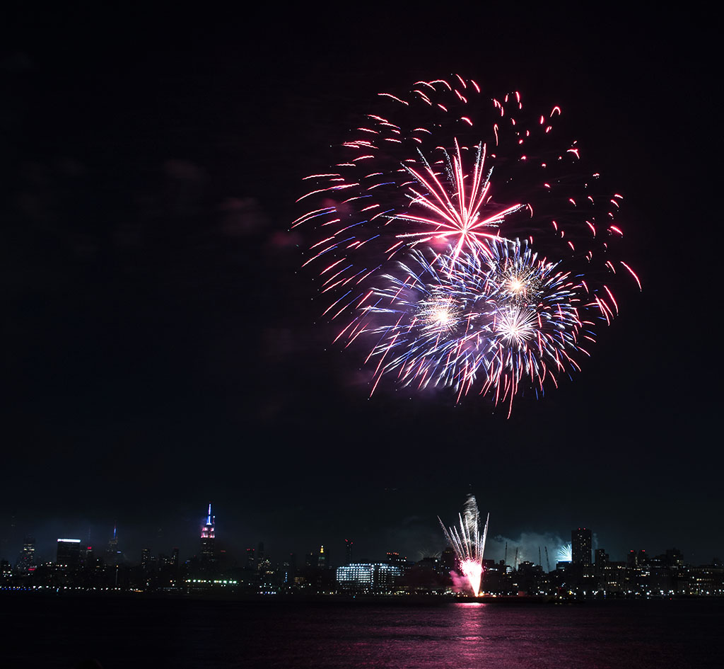 4th of July 2021 fireworks display over Manhattan and Jersey City. ©Alina Oswald. All Rights Reserved.
