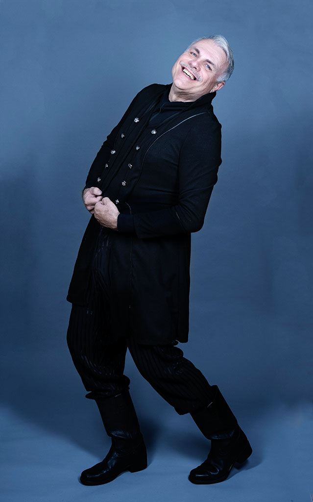 Award-winning filmmaker and activist Wolfgang Busch photographed and interviewed for the Pride 2022 issue of A&U Magazine. ©Alina Oswald.