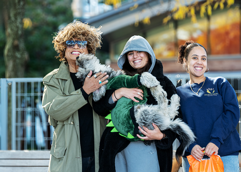 Ron B takes her MNN award-winning show, No Boundaries Up Close and Personal on location to cover this year's 2025 Dog Halloween Costume Contest. Photos ©Alina Oswald.