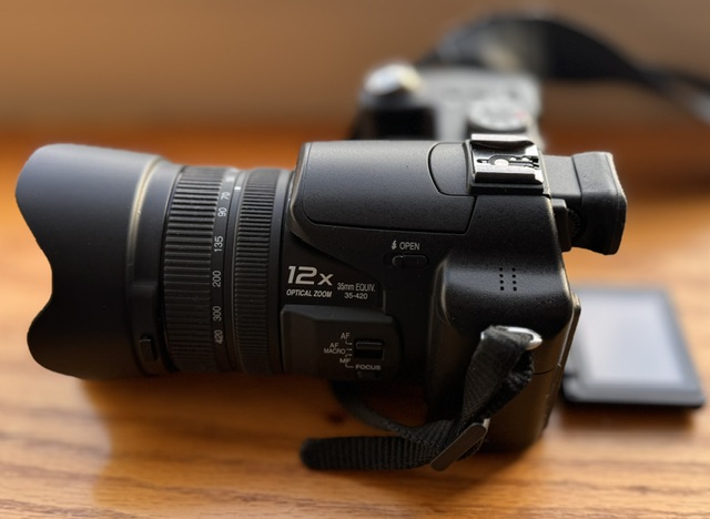 My 20yo Panasonic FZ50. ©Alina Oswald.